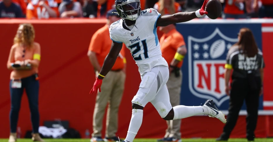 Social media reacts to Rams’ acquisition of Roger McCreary