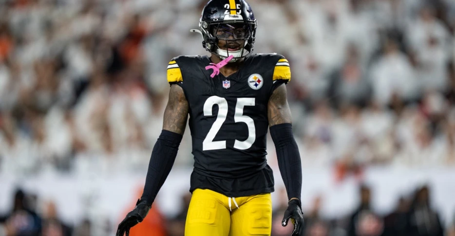 Steelers S DeShon Elliott suffers leg injury vs. Packers