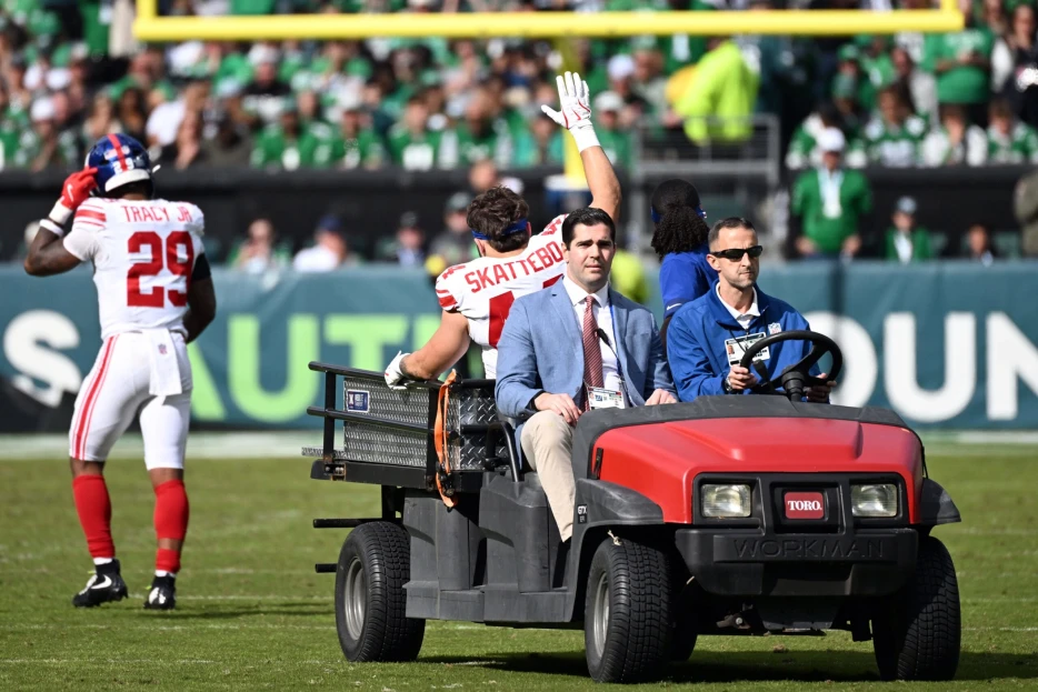 The Supposed Worst Fans in Football Gave Cam Skattebo a Standing Ovation While He Was Being Carted Off