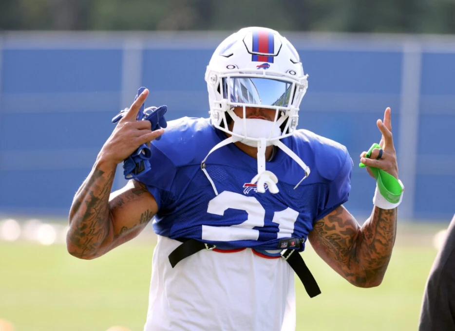 Bills Sign Jordan Poyer, Jordan Phillips To Active Roster; Ed Oliver Placed On IR