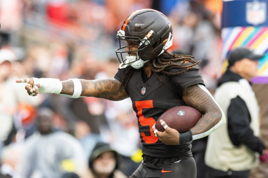 Browns Shopping S Rayshawn Jenkins