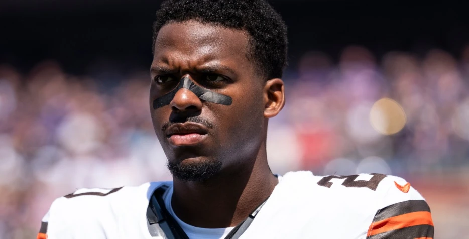 Cam Skattebo to IR; New York Giants awarded S Jarrick Bernard-Converse off waivers