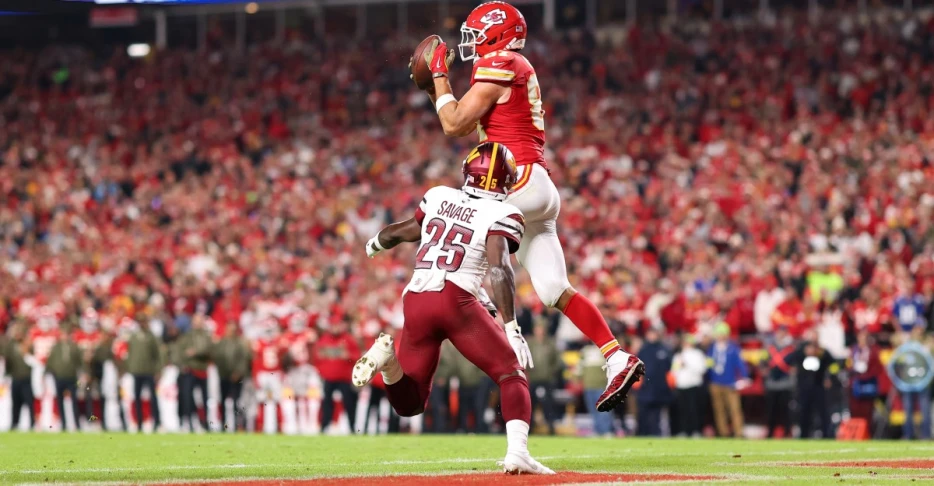 Chiefs News 10/28: Travis Kelce ties Priest Holmes for Chiefs TD record