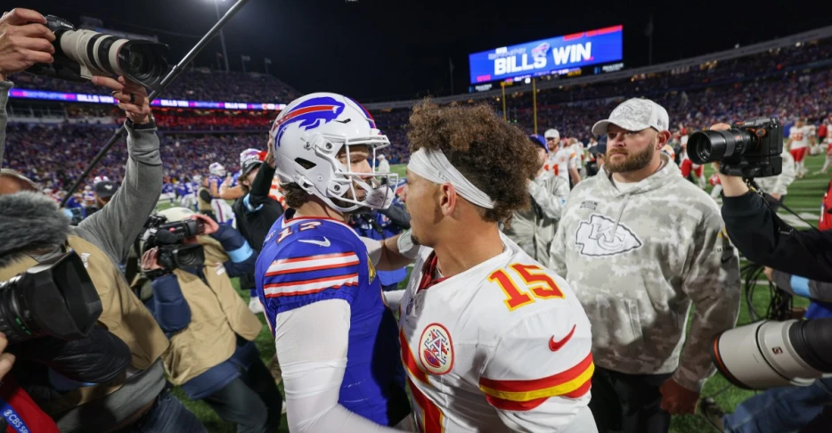 Chiefs open as 1.5-point favorites over the Bills in Week 9