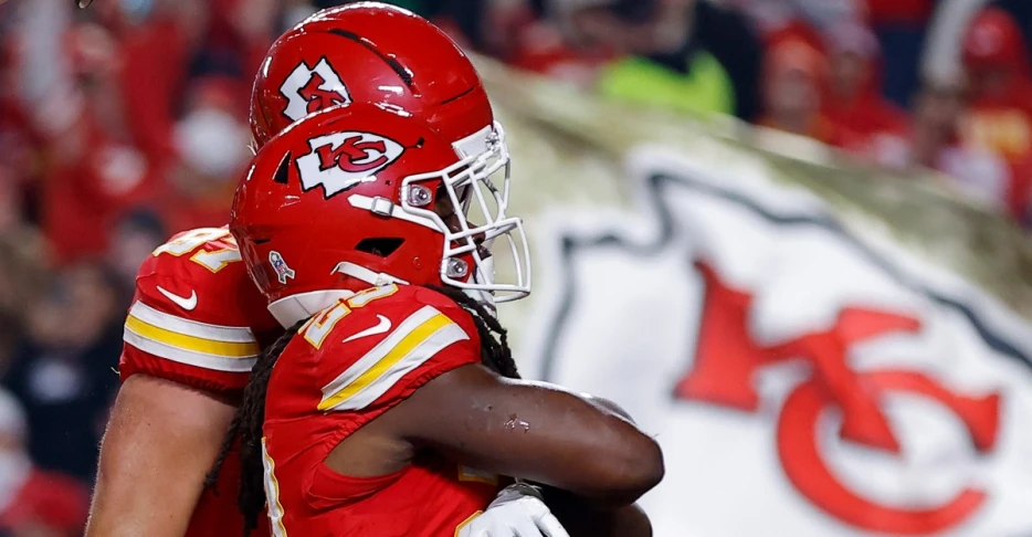 Final score: Chiefs defeat Commanders 28-7 in Week 8