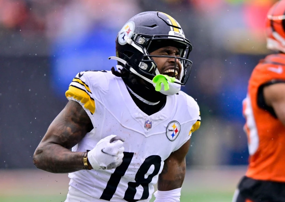 Former Steelers WR Diontae Johnson Works Out for NFC Team