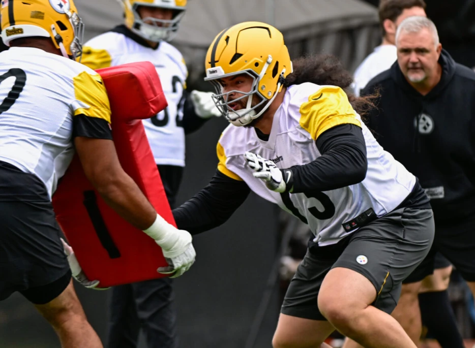 Steelers Leave Door Open for Injured Starting Offensive Lineman vs. Packers