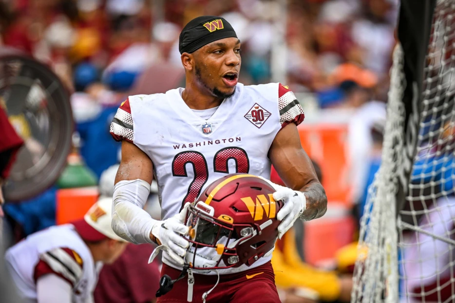 Steelers Sign Veteran Safety after DeShon Elliott Injury