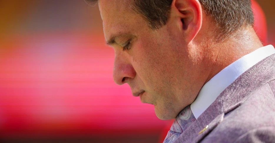 AP Mailbag: The NFL’s trade deadline looms over the Chiefs