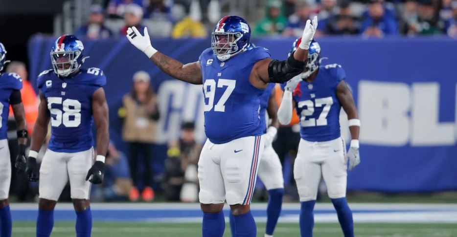Giants’ Dexter Lawrence shoots back at ‘delusional’ Carl Banks