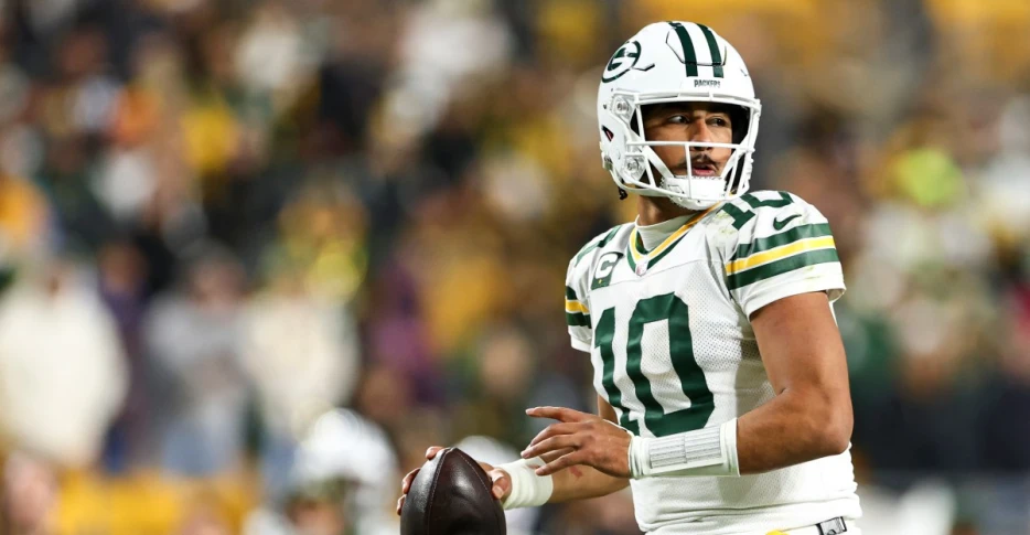 Packers QB Jordan Love named NFC Offensive Player of the Week for Week 8