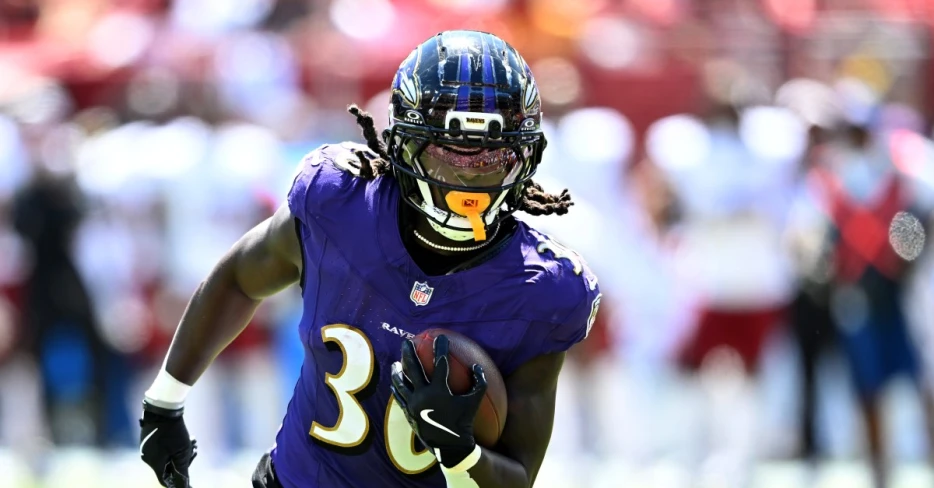 Patriots sign veteran D’Ernest Johnson to practice squad, promote three-time elevation