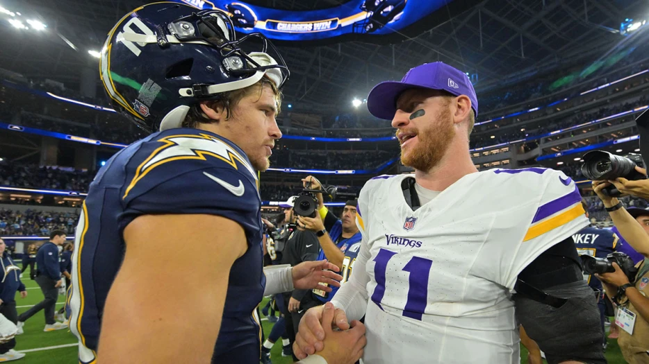 Vikings’ Carson Wentz provides surgery update