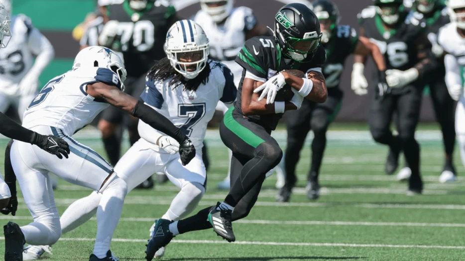 Cowboys’ Trevon Diggs spotted on practice field for first time since freak home accident