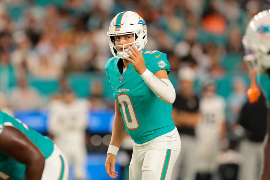 Dolphins Reinstall Zach Wilson As QB2