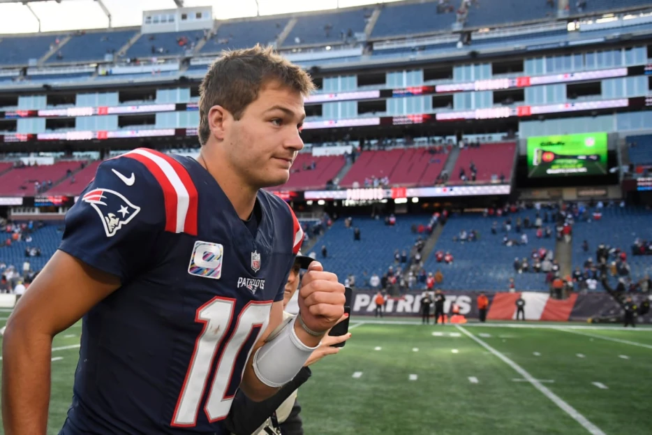 Former College Football Star Issues Bold Drake Maye, Patriots Claim