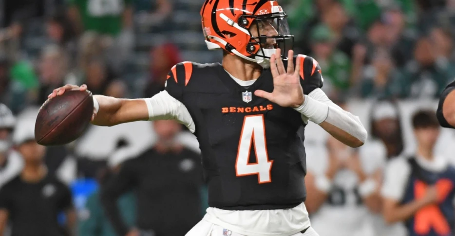 Two quarterbacks work out for the Jets