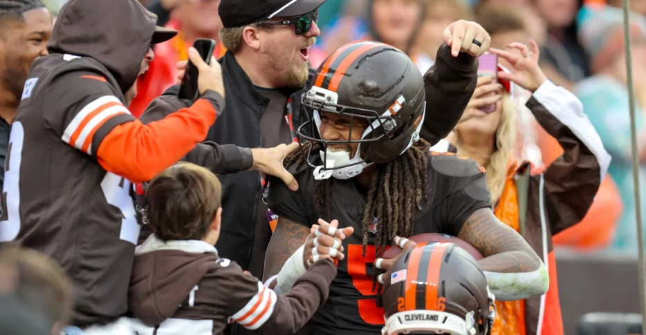 Browns fans just have to deal with another rebuild, but this one is a little different