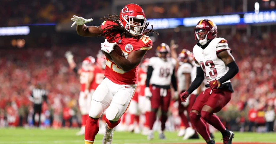 Chiefs’ Kareem Hunt on short-yardage situations: ‘It’s wins and losses ’