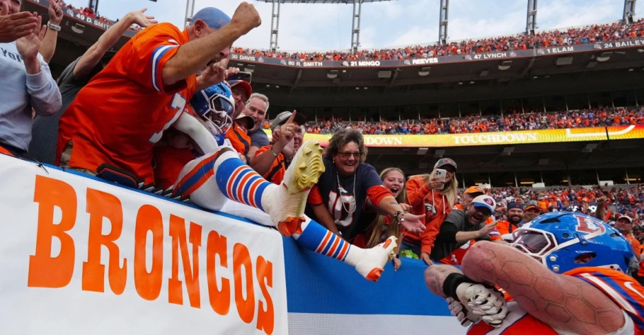 Game by game Bronco snap percentages by player for 2025 at the half-way point