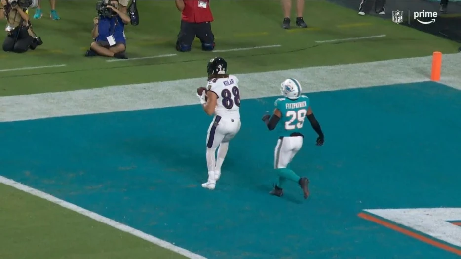 Lamar Jackson Throws 4 TDs, Ravens Blow Out Dolphins To Begin AFC North Comeback