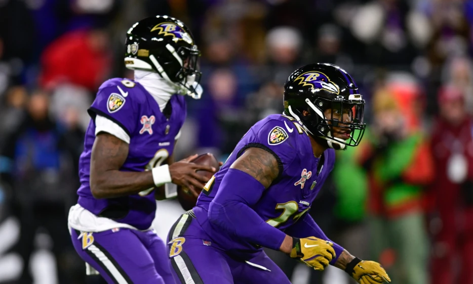 Objects in Mirror: Ravens Romp on TNF, 1.5 Games Behind Steelers in AFC North