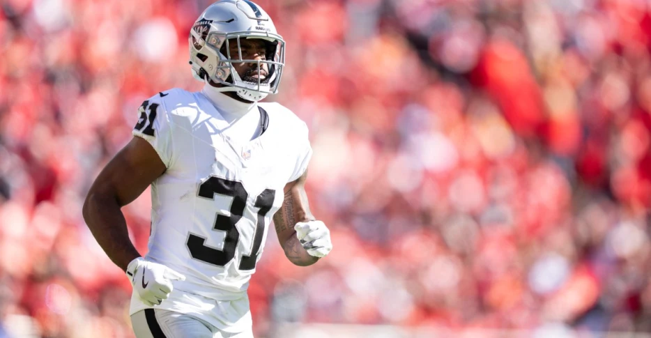 Raiders fans want to see a youth movement