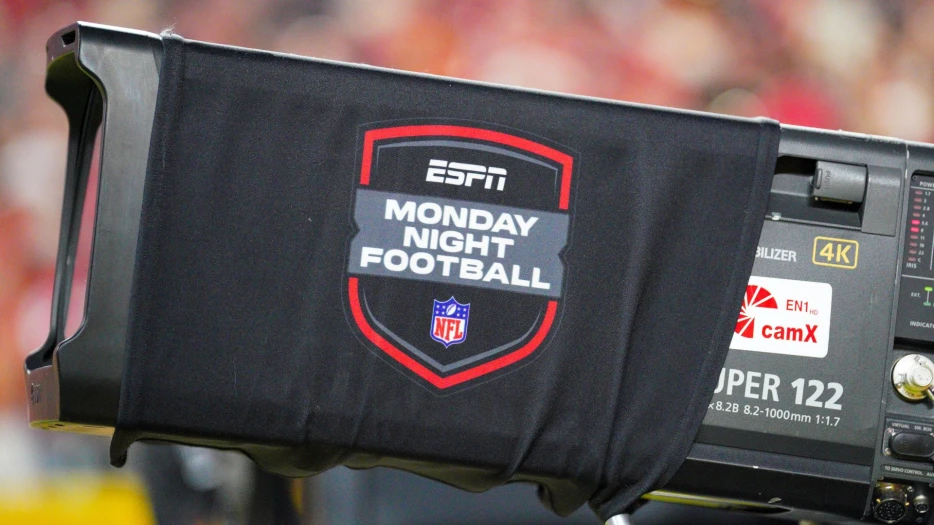 YouTube TV Loses ESPN Month Before Patriots’ Monday Night Football Game