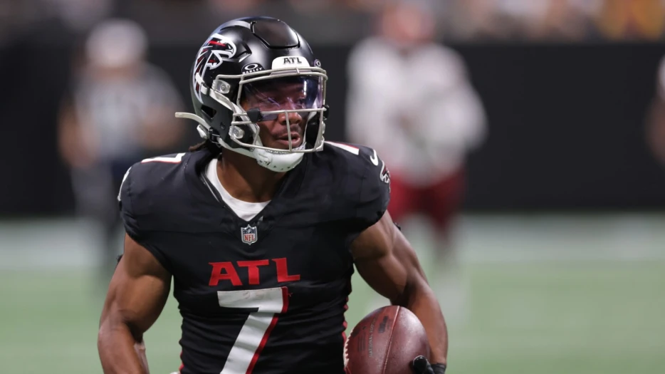 Bijan Robinson is the NFLPA Community MVP for Week 5