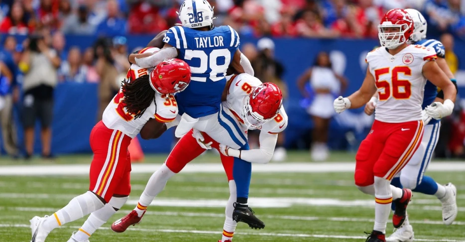 Chiefs News 11/1: Patrick Mahomes behind Jonathan Taylor in MVP race