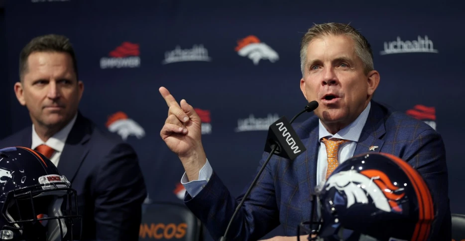 Future Broncos: How should Denver approach the NFL trade deadline?