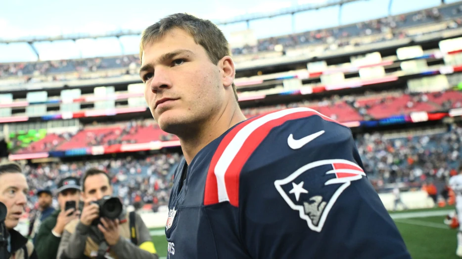 Patriots’ Robert Spillane Praises Drake Maye’s Leadership Skills