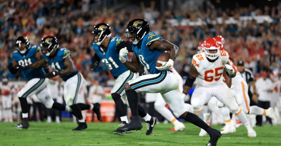 Raiders Week 9: Be wary of Jaguars’ Devin Lloyd