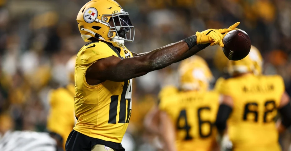 Steelers WR DK Metcalf fined for penalty vs. Packers