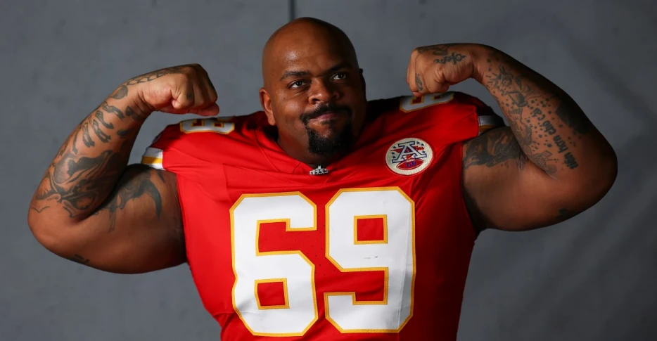 The Chiefs’ defense welcomes Mike Pennel’s energy back to locker room