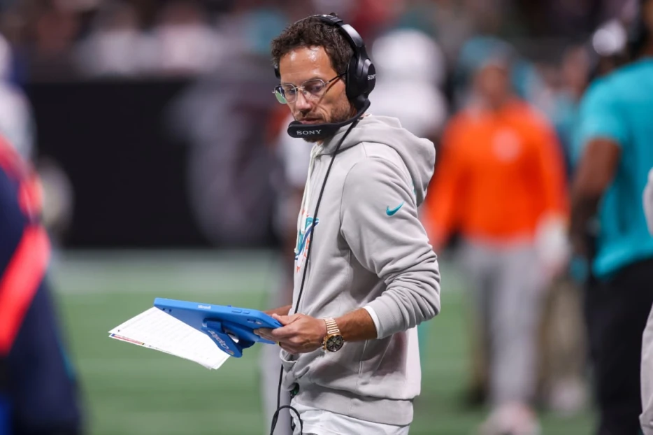 Why Dolphins Owner Kept Mike McDaniel After Firing General Manager