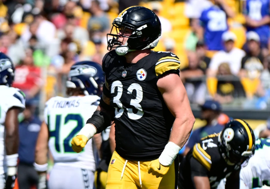 Steelers Rookie Edge Rusher Records First Career Turnover