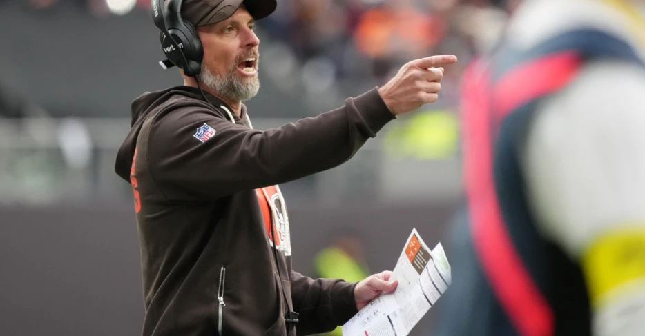 Sunday Dawg Chow (11/2): Draft talk, rookie grades, tanking, and more!