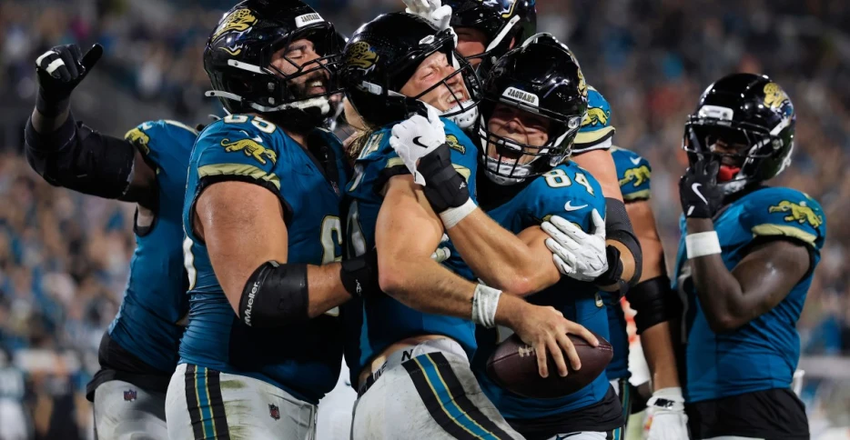 AFC playoff picture: Patriots drop a spot despite beating Falcons