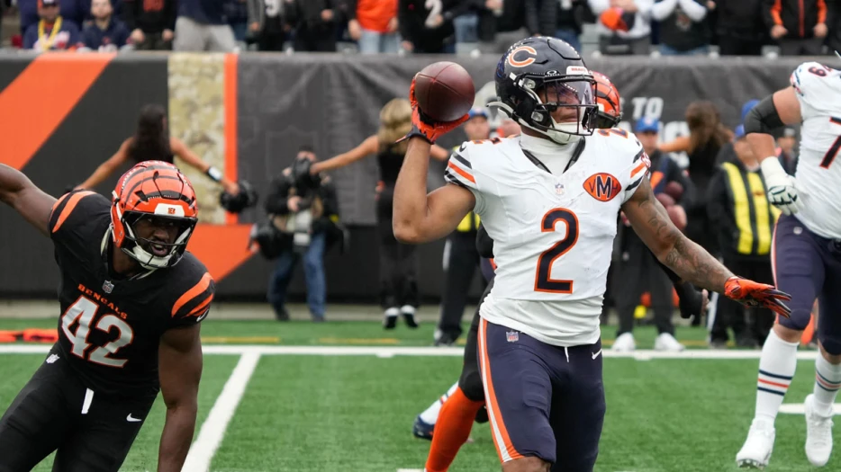 Bears HC Ben Johnson’s trickery helps DJ Moore pull off feat not seen since 1960