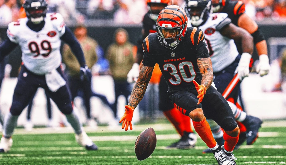 Bengals RB Chase Brown Calls Out Defense After Loss to Bears: 'What the F---'