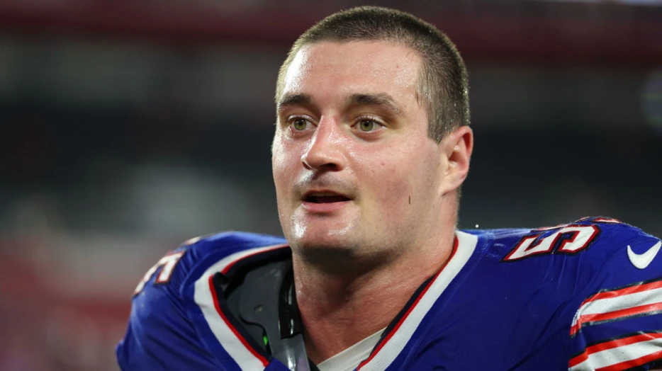 Bills’ Michael Hoecht tore Achilles in win over Chiefs
