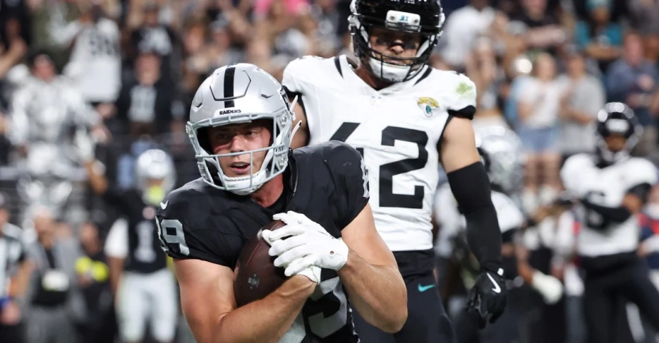 Brock Bowers shows he’s back despite Raiders’ gut-wrenching loss to Jaguars