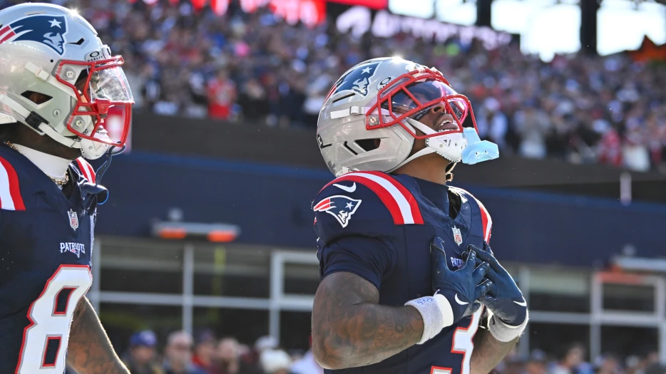 Mike Vrabel Salutes Patriots’ DeMario Douglas After Huge Day Vs. Falcons
