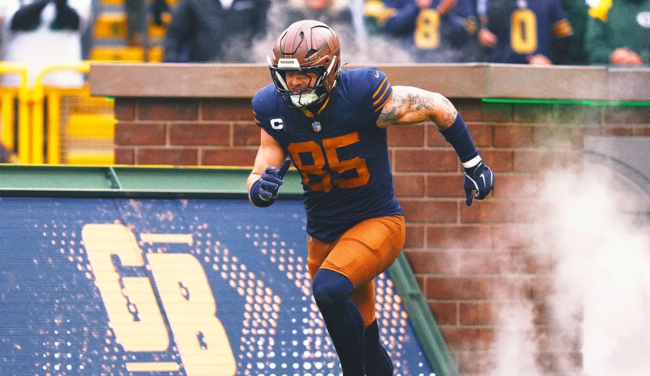 Packers TE Tucker Kraft Reportedly Tore ACL, Ending 2025 Season