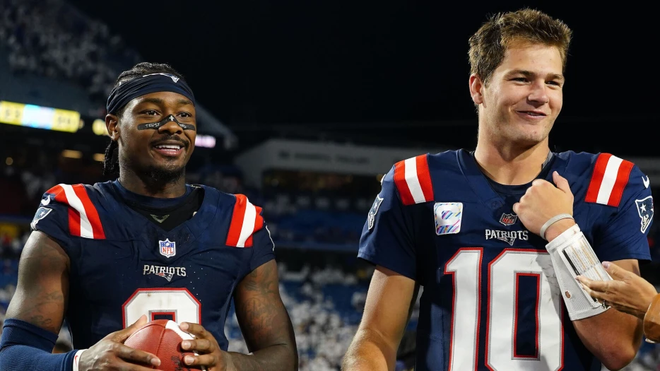 Patriots Star Defends Drake Maye After Sloppy Performance