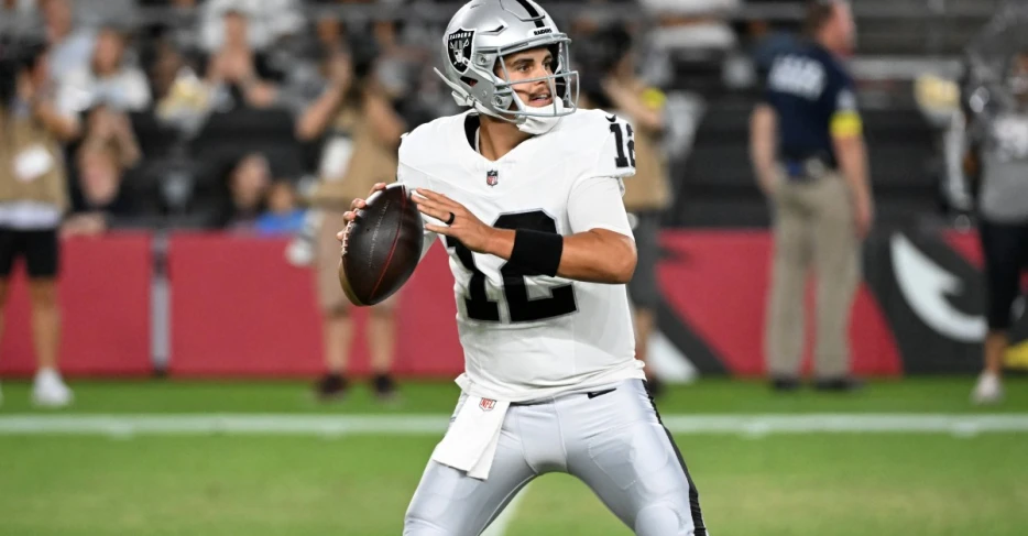 Raiders fans want Aidan O’Connell back on the roster