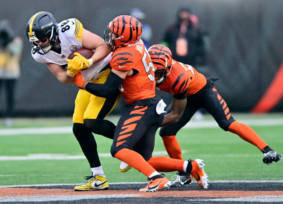 Bengals Trade Away Team Captain to Cowboys