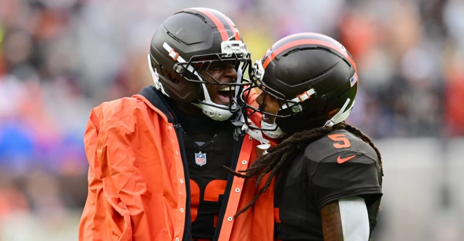 Browns roster, salary cap: Team does right by veteran and saves money