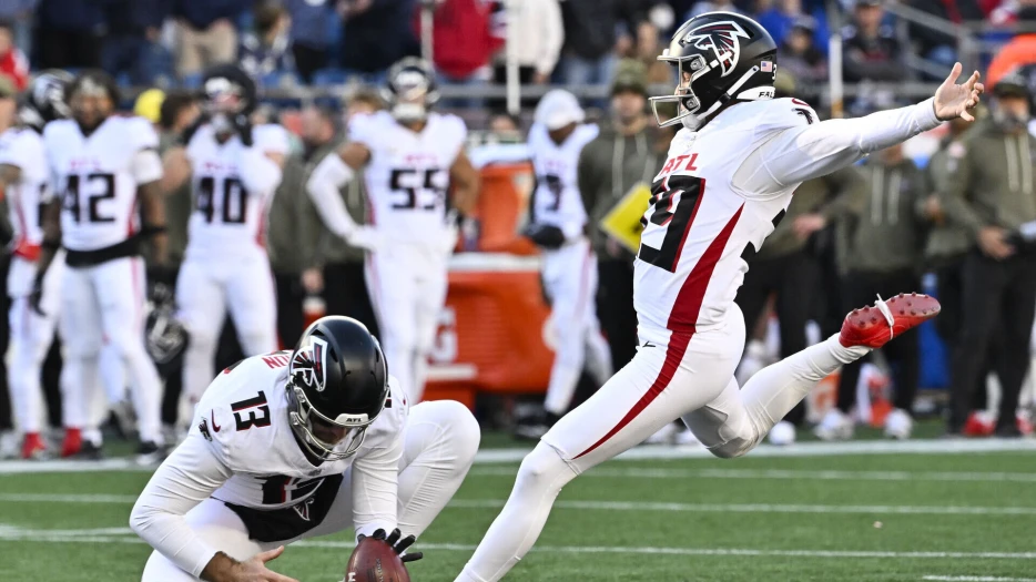 Falcons Reportedly Waive Ex-Patriots Kicker John Parker Romo After Critical Week 9 Miss